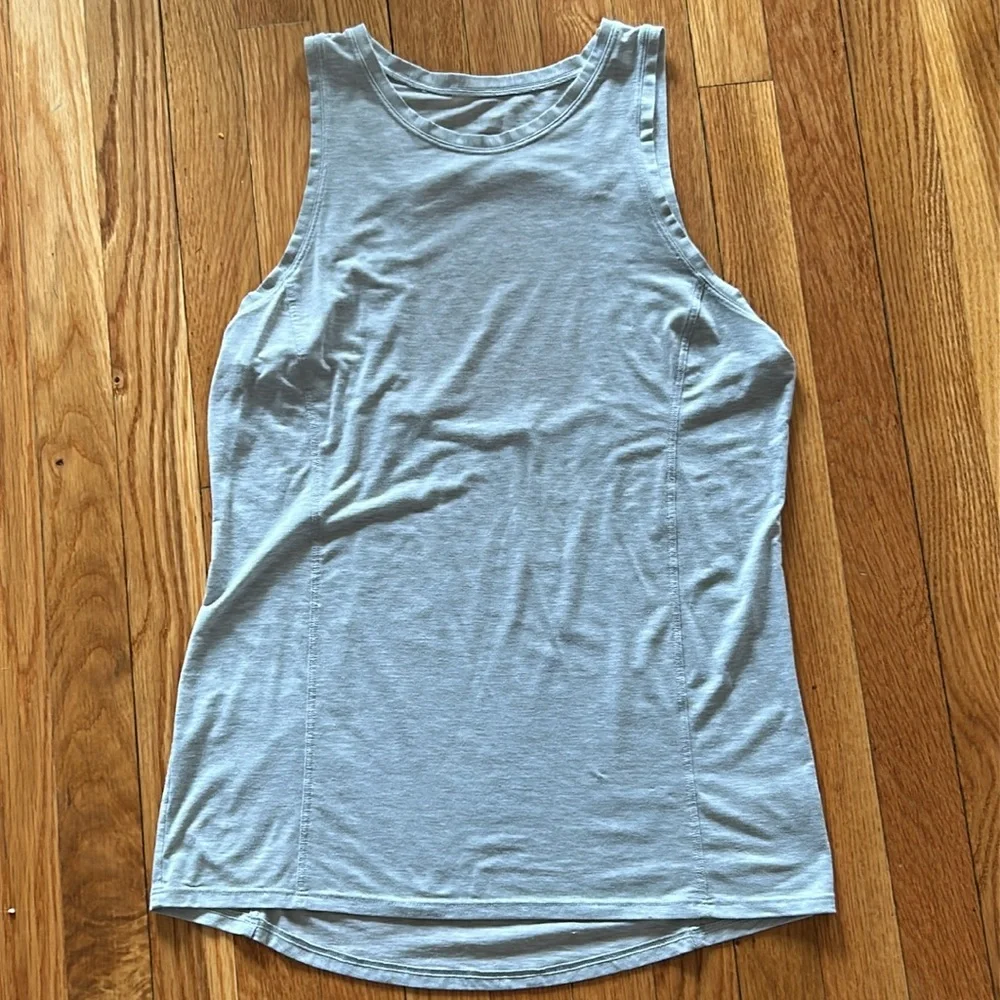 ATHLETA open back tank - Picture 2 of 4